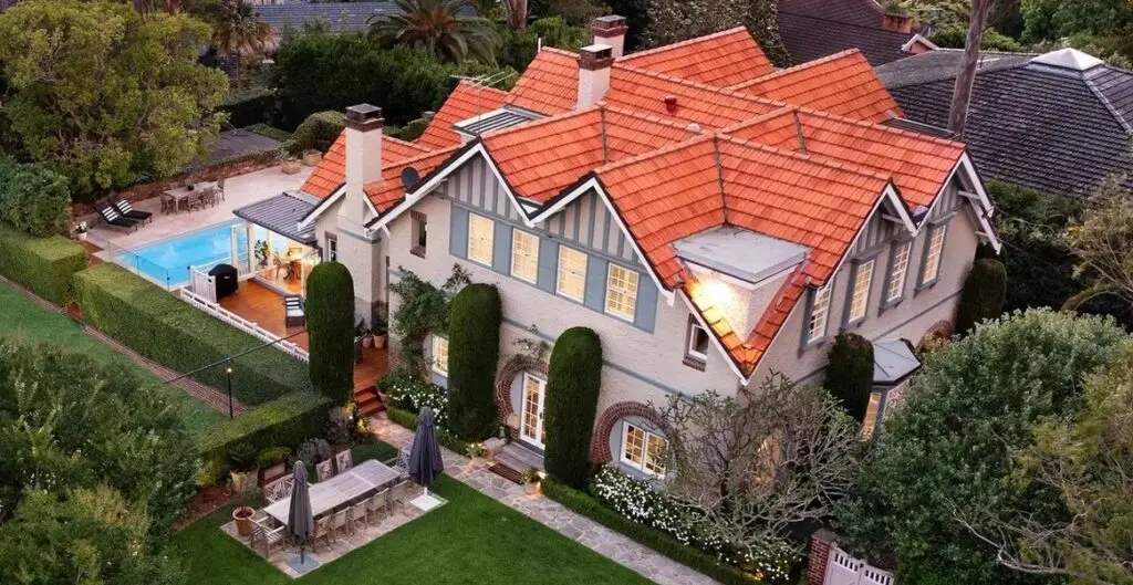 Roof Repairs Sydney - Heartwood Homes professional service